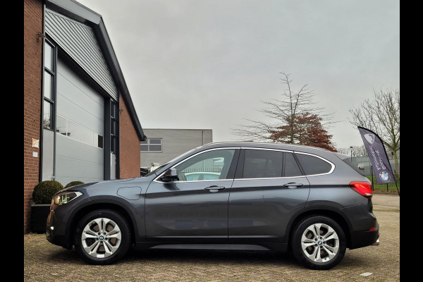 BMW X1 XDrive25e Pano, Camera, HUD, Leer, High Executive