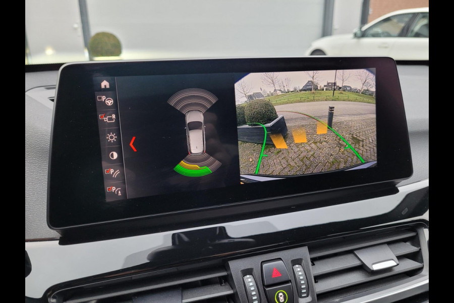 BMW X1 XDrive25e Pano, Camera, HUD, Leer, High Executive