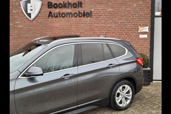 BMW X1 XDrive25e Pano, Camera, HUD, Leer, High Executive