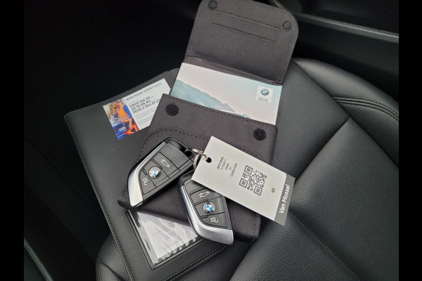 BMW X1 XDrive25e Pano, Camera, HUD, Leer, High Executive