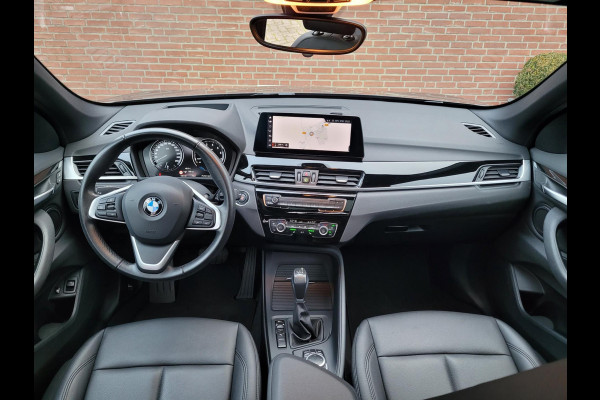 BMW X1 XDrive25e Pano, Camera, HUD, Leer, High Executive