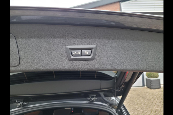 BMW X1 XDrive25e Pano, Camera, HUD, Leer, High Executive