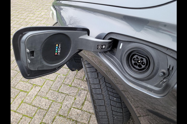 BMW X1 XDrive25e Pano, Camera, HUD, Leer, High Executive