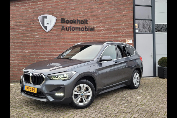 BMW X1 XDrive25e Pano, Camera, HUD, Leer, High Executive