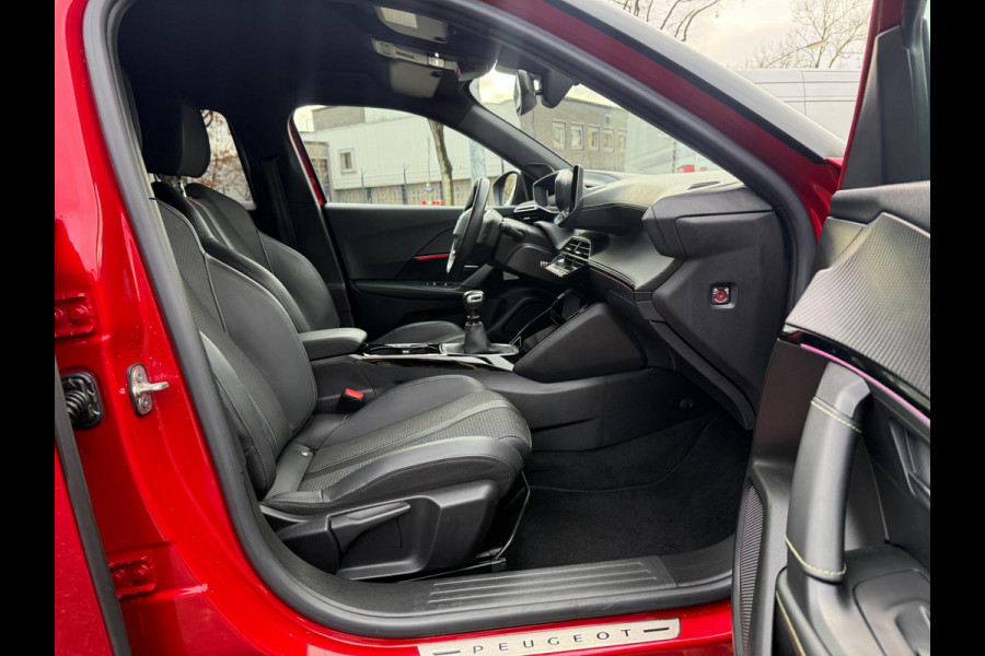 Peugeot 2008 1.2 PureTech GT Line 131PK 2021 LEDER LED CARPLAY LUX NAP