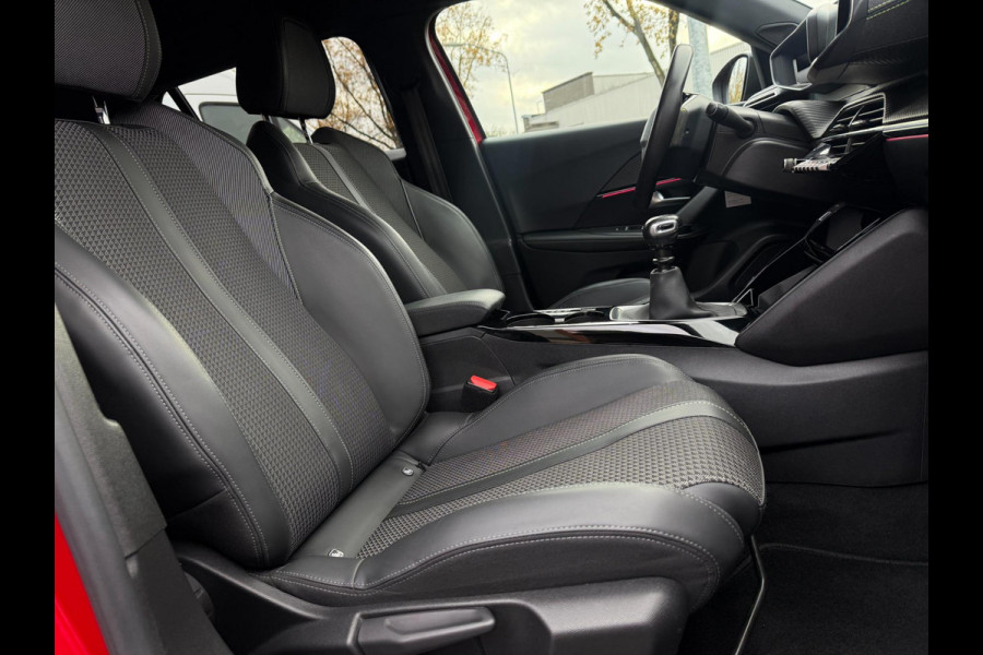 Peugeot 2008 1.2 PureTech GT Line 131PK 2021 LEDER LED CARPLAY LUX NAP