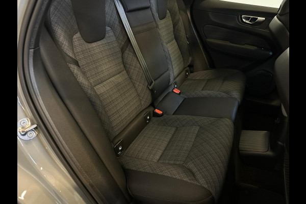 Volvo XC60 2.0 T6 Plug-in hybrid AWD Essential Edition Bright|NAP|PANO|1e EIGENAAR