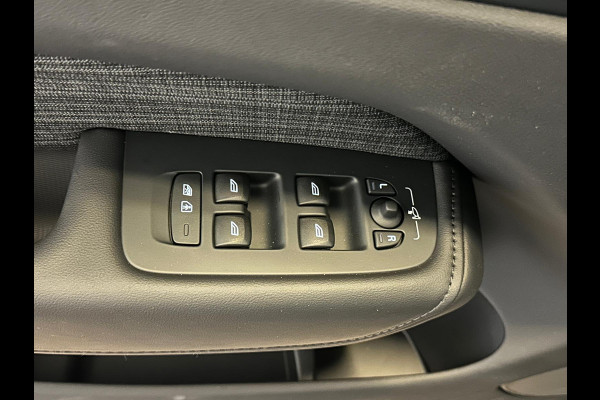 Volvo XC60 2.0 T6 Plug-in hybrid AWD Essential Edition Bright|NAP|PANO|1e EIGENAAR