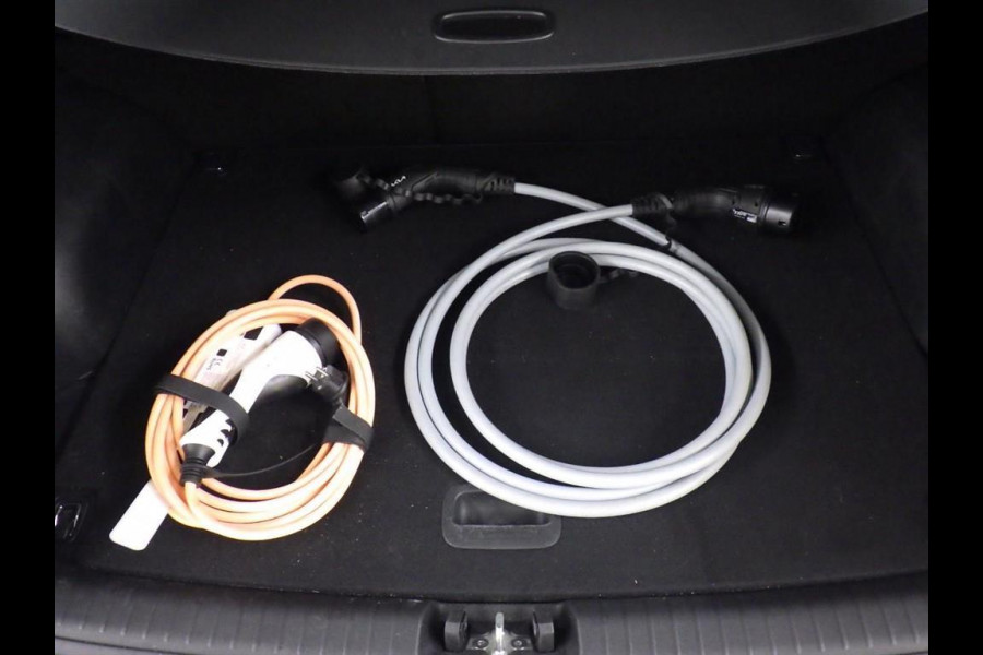 Kia e-Niro Aut. DynamicPlusLine 64kWh 3-Phase | 100% SOH | Navi | Camera |