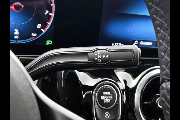 Mercedes-Benz B-Klasse 180 Business Solution Plus(NL-auto, Perfect OnderH, Camera, StoelV, Navi, Cruise Con, Climate Con, Etc)