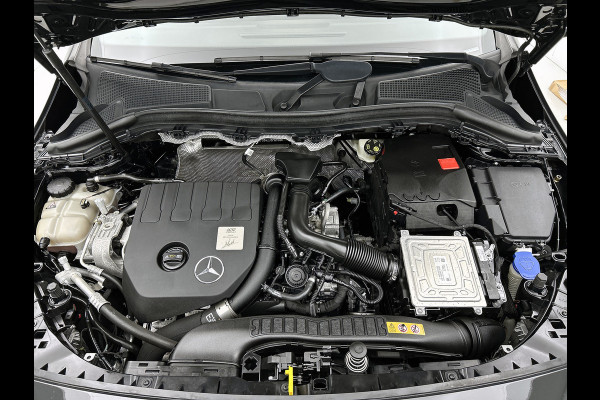Mercedes-Benz B-Klasse 180 Business Solution Plus(NL-auto, Perfect OnderH, Camera, StoelV, Navi, Cruise Con, Climate Con, Etc)