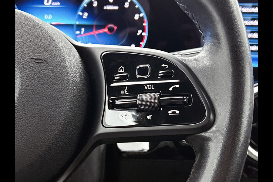 Mercedes-Benz B-Klasse 180 Business Solution Plus(NL-auto, Perfect OnderH, Camera, StoelV, Navi, Cruise Con, Climate Con, Etc)