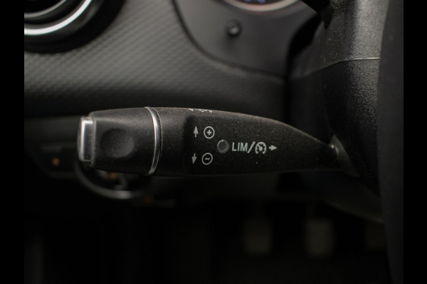 Mercedes-Benz A-Klasse 180 Business Solution Sport FACELIFT (NAVI,LED,XENON,CAMERA,STOELVERWARMING,SPORTSTOELEN,GETINT,NETTESTAAT)