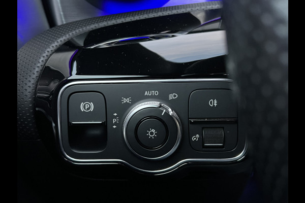 Mercedes-Benz CLA-Klasse Shooting Brake 250 e Premium Plus AMG | LED Matrix | 19 inch | 360 Camera | Night | Sfeerverlichting