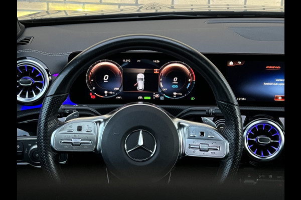 Mercedes-Benz CLA-Klasse Shooting Brake 250 e Premium Plus AMG | LED Matrix | 19 inch | 360 Camera | Night | Sfeerverlichting