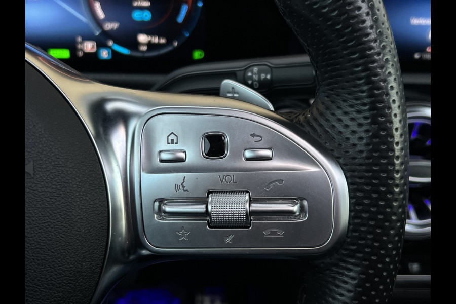 Mercedes-Benz CLA-Klasse Shooting Brake 250 e Premium Plus AMG | LED Matrix | 19 inch | 360 Camera | Night | Sfeerverlichting