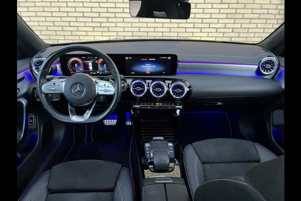 Mercedes-Benz CLA-Klasse Shooting Brake 250 e Premium Plus AMG | LED Matrix | 19 inch | 360 Camera | Night | Sfeerverlichting