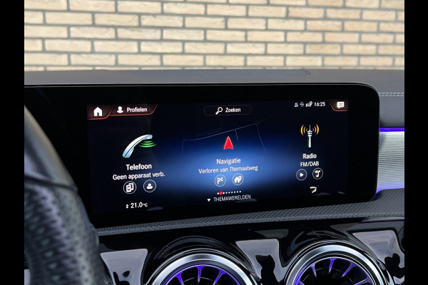 Mercedes-Benz CLA-Klasse Shooting Brake 250 e Premium Plus AMG | LED Matrix | 19 inch | 360 Camera | Night | Sfeerverlichting