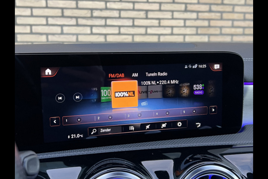 Mercedes-Benz CLA-Klasse Shooting Brake 250 e Premium Plus AMG | LED Matrix | 19 inch | 360 Camera | Night | Sfeerverlichting