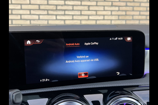 Mercedes-Benz CLA-Klasse Shooting Brake 250 e Premium Plus AMG | LED Matrix | 19 inch | 360 Camera | Night | Sfeerverlichting