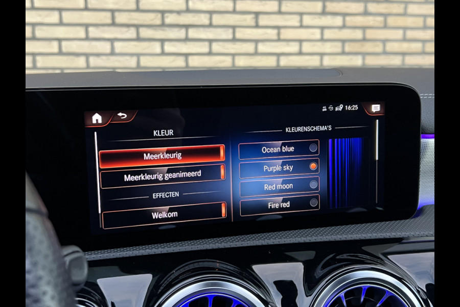 Mercedes-Benz CLA-Klasse Shooting Brake 250 e Premium Plus AMG | LED Matrix | 19 inch | 360 Camera | Night | Sfeerverlichting