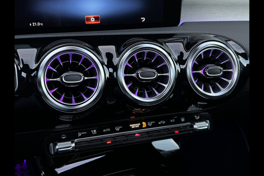 Mercedes-Benz CLA-Klasse Shooting Brake 250 e Premium Plus AMG | LED Matrix | 19 inch | 360 Camera | Night | Sfeerverlichting