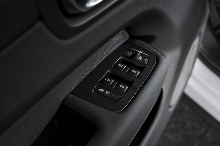 Volvo XC60 2.0 T8 Plug-in-hybrid AWD Polestar Engineered - Facelift | Bowers & Wilkins | Dig.Cockpit | Adapt.Cruise | Stoel+-Stuurverw. | PDC | 360 Camera | NAV + App.Connect + NAV | ECC | LM 22" | 2762