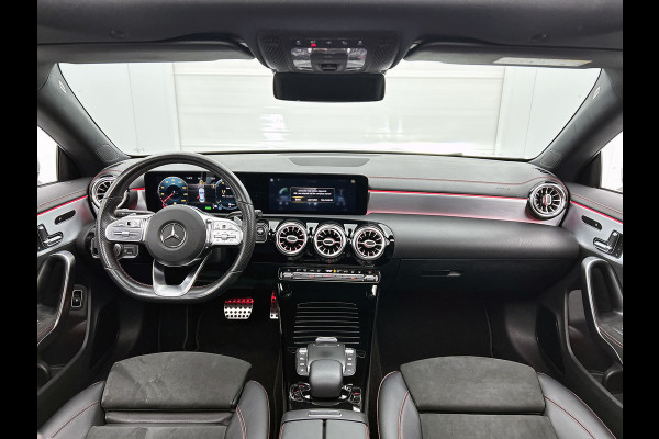 Mercedes-Benz CLA-Klasse 250 e Business Solution AMG Limited (NL-auto, Goed OnderH, Panorama, SfeerV, Carplay, Lane Assist, Navi)