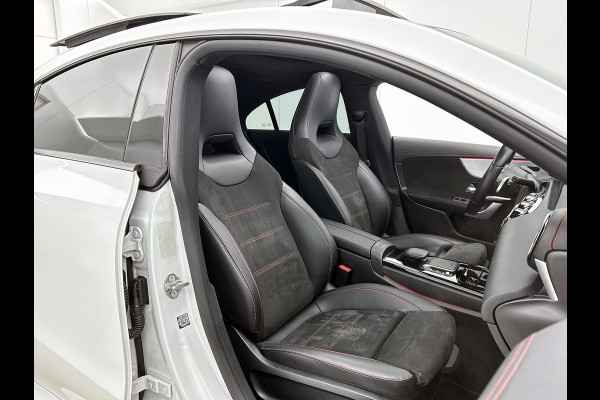 Mercedes-Benz CLA-Klasse 250 e Business Solution AMG Limited (NL-auto, Goed OnderH, Panorama, SfeerV, Carplay, Lane Assist, Navi)