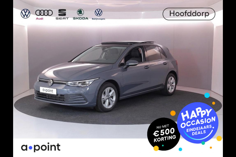 Volkswagen Golf 1.5 eTSI Life Edition 116 pk Automaat (DSG) | Verlengde garantie | Navigatie via App | Panoramadak | Parkeersensoren | Achteruitrijcamera | Matrix LED koplampen | Stoelverwarming |