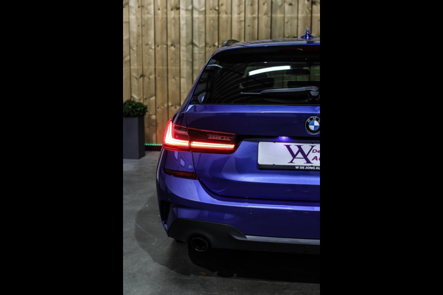 BMW 3 Serie Touring 330e xDrive M-Sport *Pano*Trekhaak*Led*Stoelverwarming*
