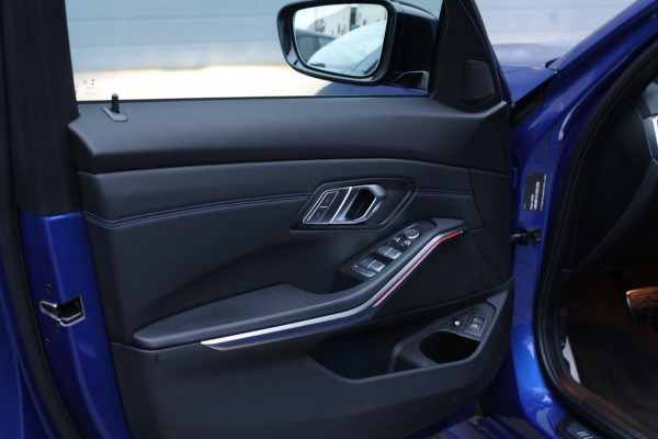 BMW 3 Serie Touring 330e xDrive M-Sport *Pano*Trekhaak*Led*Stoelverwarming*