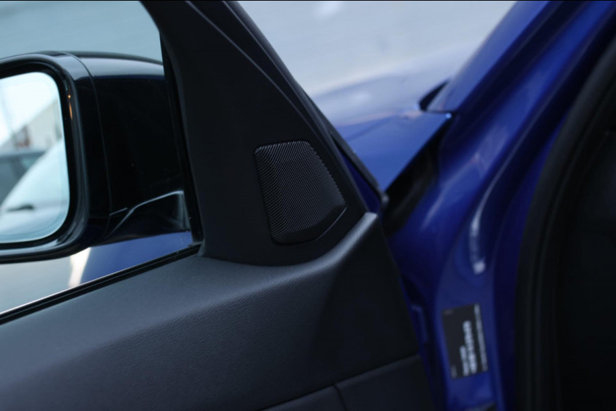 BMW 3 Serie Touring 330e xDrive M-Sport *Pano*Trekhaak*Led*Stoelverwarming*