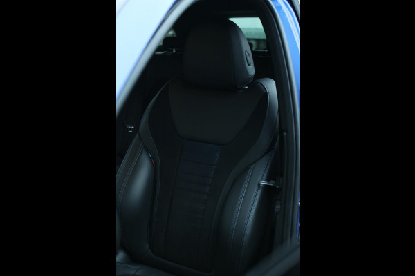 BMW 3 Serie Touring 330e xDrive M-Sport *Pano*Trekhaak*Led*Stoelverwarming*