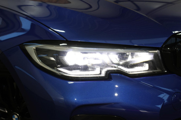 BMW 3 Serie Touring 330e xDrive M-Sport *Pano*Trekhaak*Led*Stoelverwarming*
