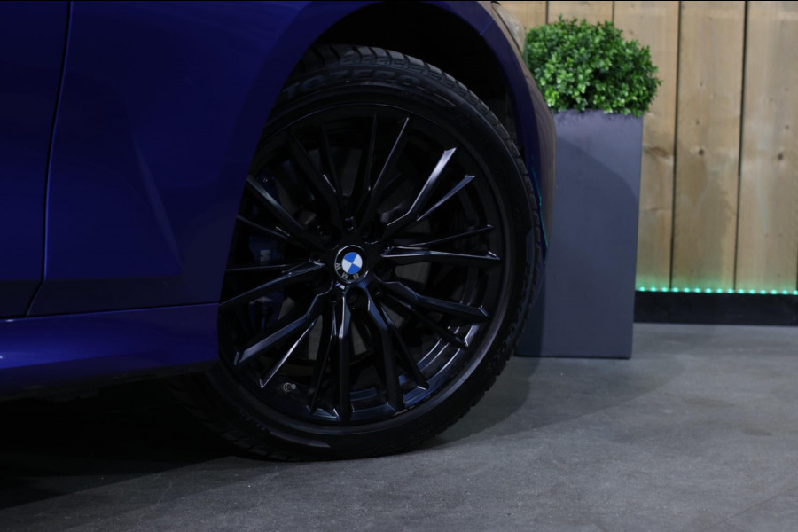 BMW 3 Serie Touring 330e xDrive M-Sport *Pano*Trekhaak*Led*Stoelverwarming*