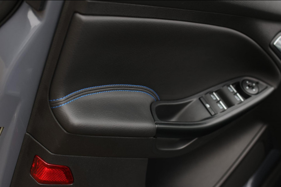 Ford Focus 2.3 RS *Schaalstoelen*Camera*1e eigenaar*Zeer netjes!*