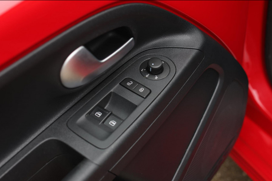 Volkswagen up! 1.0 TSI GTI *Pano*Beats*Cruise control*Stoelverwarming*