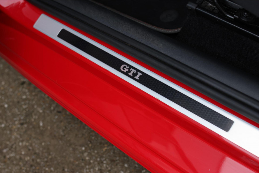 Volkswagen up! 1.0 TSI GTI *Pano*Beats*Cruise control*Stoelverwarming*