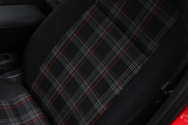 Volkswagen up! 1.0 TSI GTI *Pano*Beats*Cruise control*Stoelverwarming*