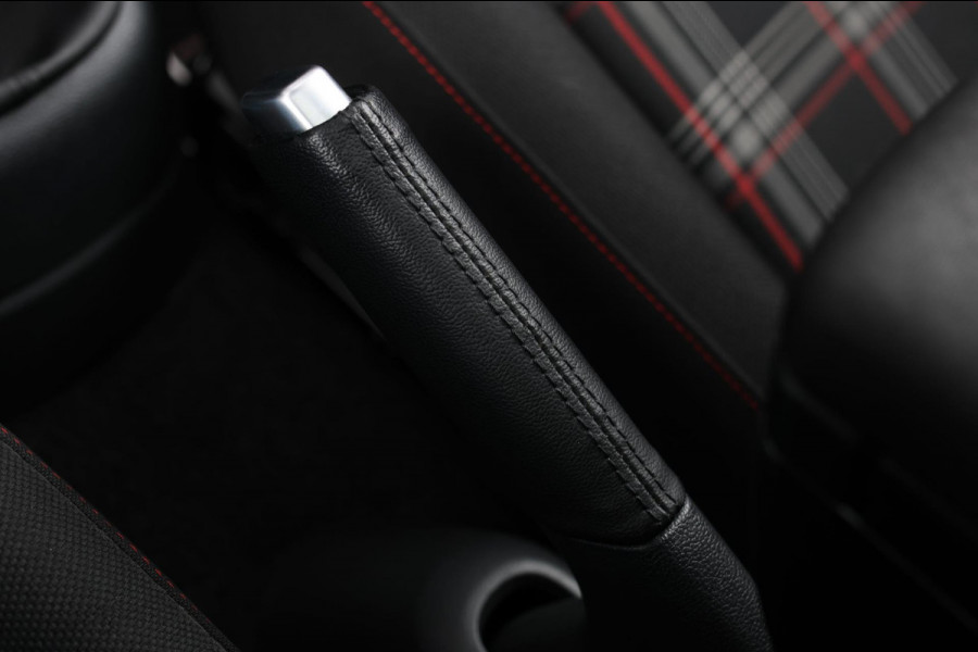 Volkswagen up! 1.0 TSI GTI *Pano*Beats*Cruise control*Stoelverwarming*