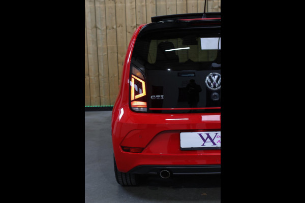 Volkswagen up! 1.0 TSI GTI *Pano*Beats*Cruise control*Stoelverwarming*