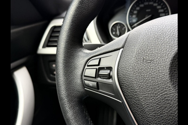 BMW 3-serie Gran Turismo 320i High Executive Automaat | Leer | Stoelverwarming | Cruise & climate control | Head-up display | Keyless entry | Trekhaak af