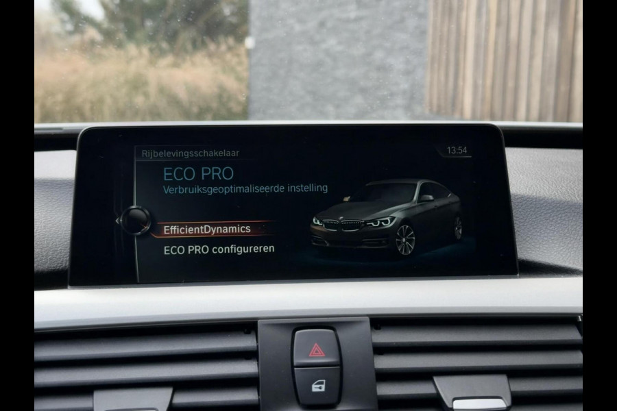 BMW 3-serie Gran Turismo 320i High Executive Automaat | Leer | Stoelverwarming | Cruise & climate control | Head-up display | Keyless entry | Trekhaak af