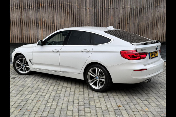 BMW 3-serie Gran Turismo 320i High Executive Automaat | Leer | Stoelverwarming | Cruise & climate control | Head-up display | Keyless entry | Trekhaak af
