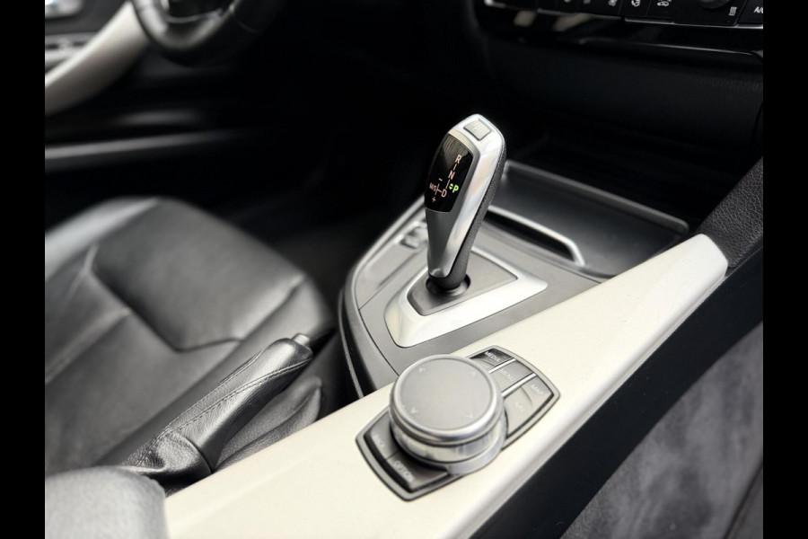 BMW 3-serie Gran Turismo 320i High Executive Automaat | Leer | Stoelverwarming | Cruise & climate control | Head-up display | Keyless entry | Trekhaak af