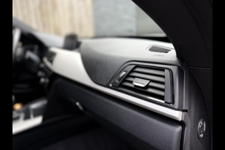 BMW 3-serie Gran Turismo 320i High Executive Automaat | Leer | Stoelverwarming | Cruise & climate control | Head-up display | Keyless entry | Trekhaak af