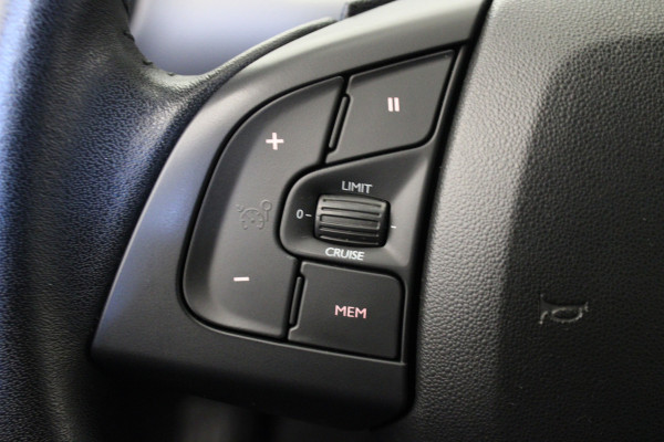 Citroën C4 Cactus 1.2 PureTech Feel pano | Navi