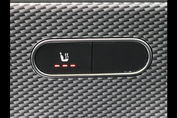 Mercedes-Benz A-Klasse 180 Business Solution Luxury Ledkoplampen | Achteruitrijcamera | MBUX Augmented Reality navigatie | Stoelverwarming Voor | Sfeerverlichting. Inclusief 24 maanden Mercedes-Benz Certified garantie voor Europa.