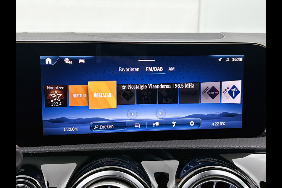 Mercedes-Benz CLA-Klasse Shooting Brake 180 Business Solution AMG | AMG Line Plus pakket | Panoramaschuifdak | Memorypakket | Head-up display | Augmented Reality navigatie | 360°-camera | 19 inch AMG velgen |